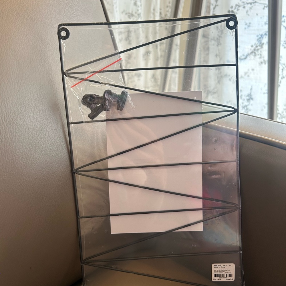 Icing Black Metal Photo Display Frame - Picture 3 of 12